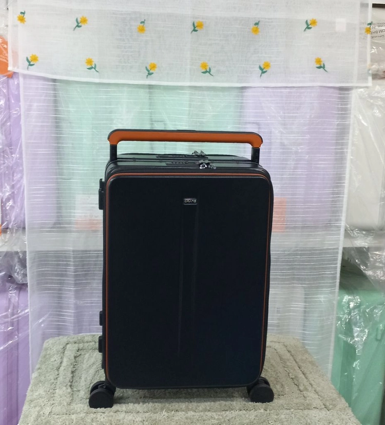 20인치캐리어 바르셀로나 블랙 새상품 신제품 이미지