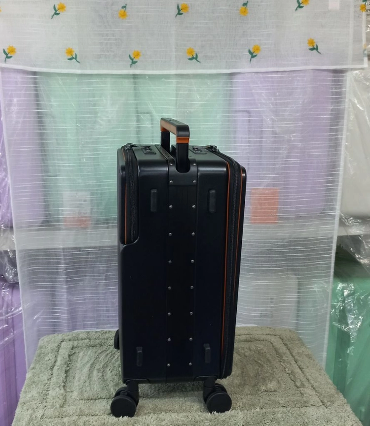20인치캐리어 바르셀로나 블랙 새상품 신제품 이미지