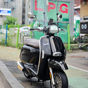 람브레타 v125 스페셜 2020년식 2054km 오토바이 판매합니다 이미지