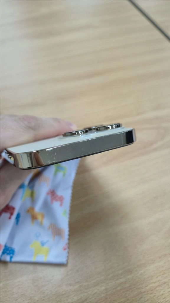 아이폰 14pro 128GB 골드 77% 이미지