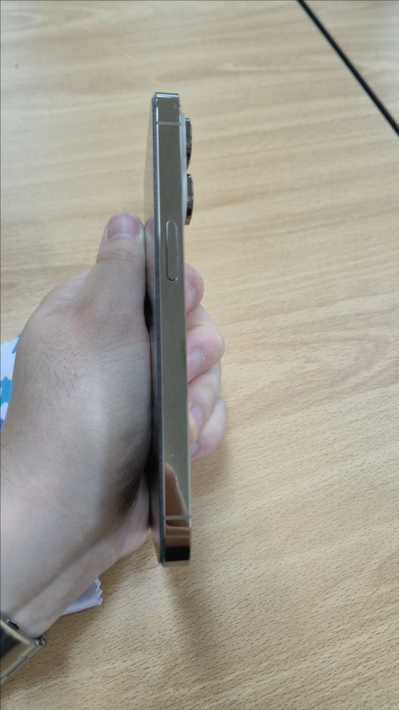 아이폰 14pro 128GB 골드 77% 이미지