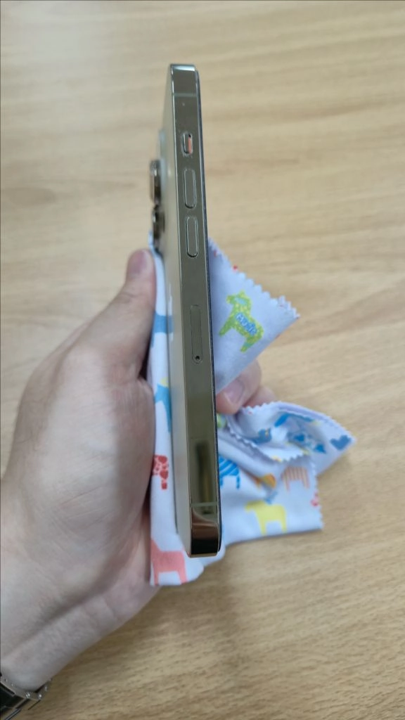 아이폰 14pro 128GB 골드 77% 이미지