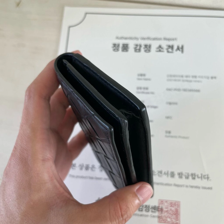 보테가베네타 인트레치아토 카드지갑 명함지갑 이미지