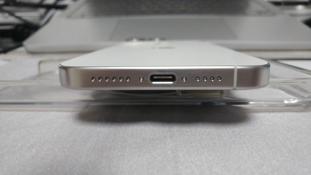 아이폰 15 프로맥스 256GB 화이트티타늄 이미지