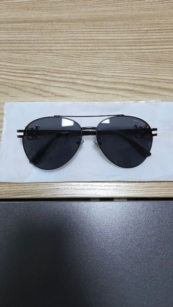 루이비통 선글라스 새상품 이미지