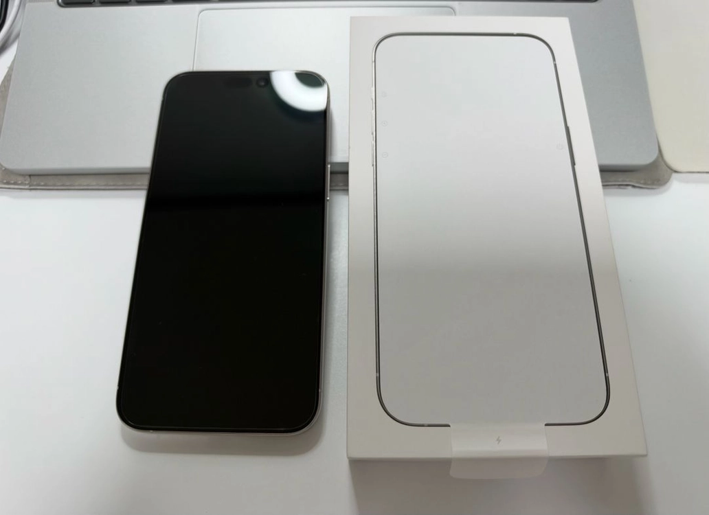 아이폰 15 프로맥스 256GB 화이트티타늄 이미지
