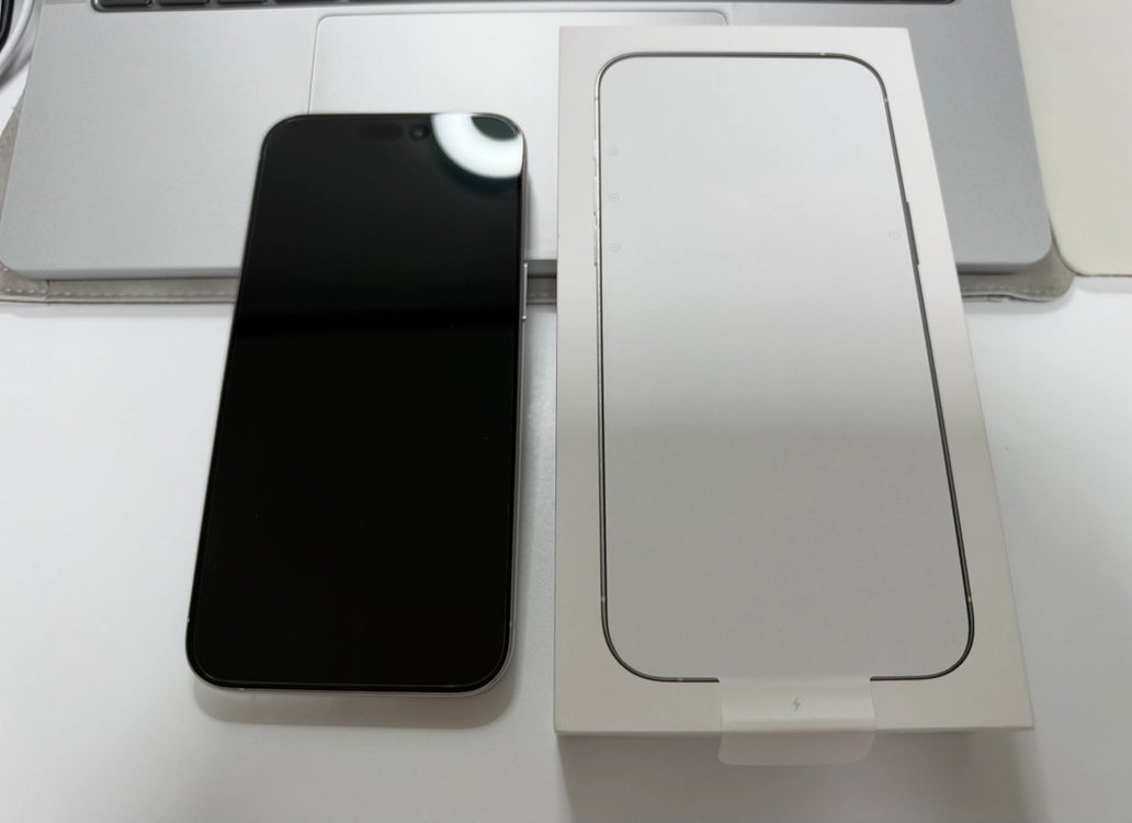 아이폰 15 프로맥스 256GB 화이트티타늄 이미지