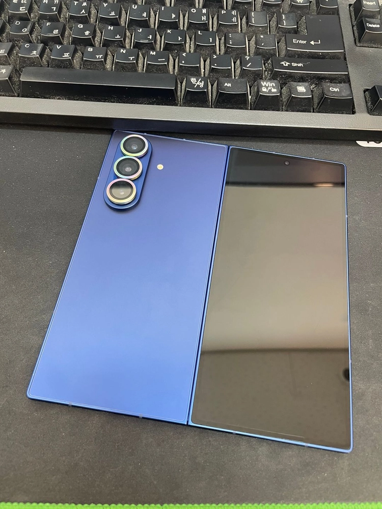 갤럭시Z폴드7 블루 256GB 무잔상 상태좋은 중고123만팝니다 이미지