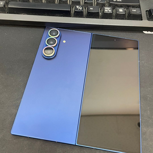 갤럭시Z폴드7 블루 256GB 무잔상 상태좋은 중고123만팝니다 이미지
