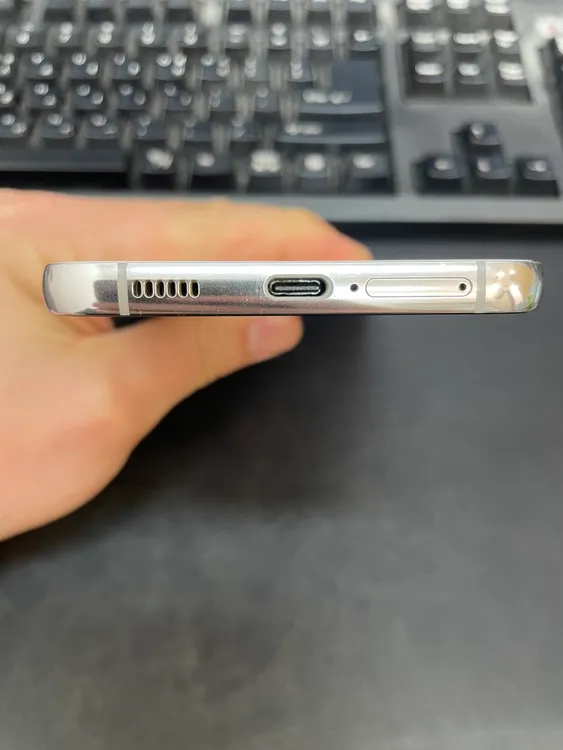 갤럭시S22플러스 화이트 256GB 무잔상 상태좋은 중고30만2천팝니다 이미지