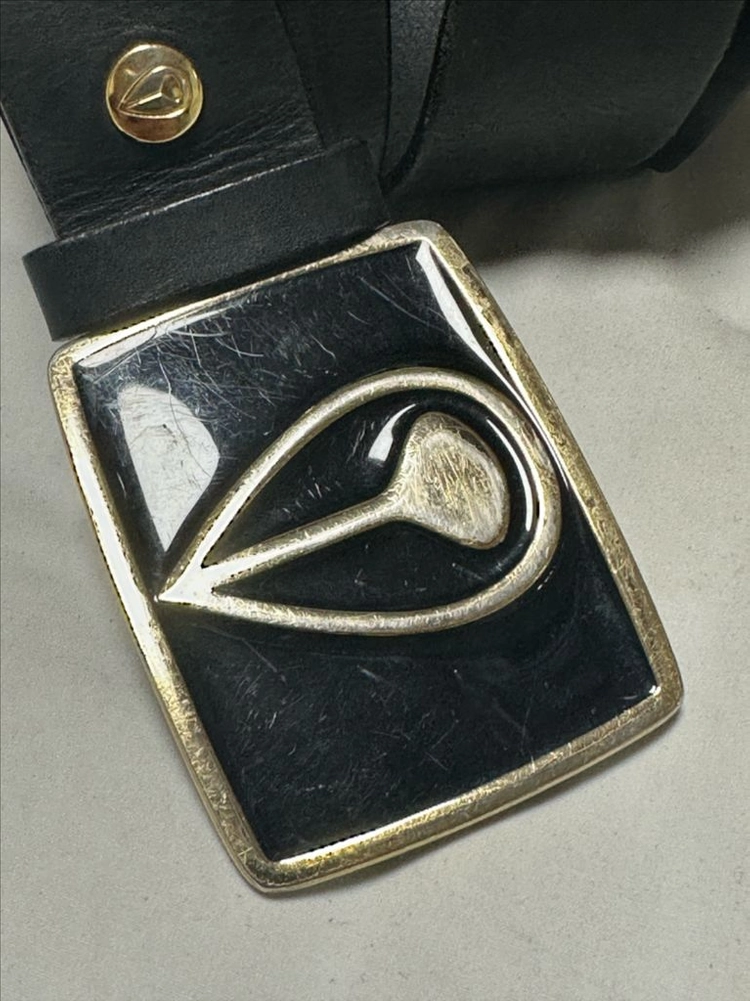 Nixon Enamel Icon II 천연가죽 벨트 이미지