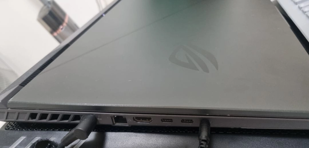 ASUS ROG Strix G18 게이밍 노트북 (i7-13650hx, 4060, 16g, 512ssd) 이미지