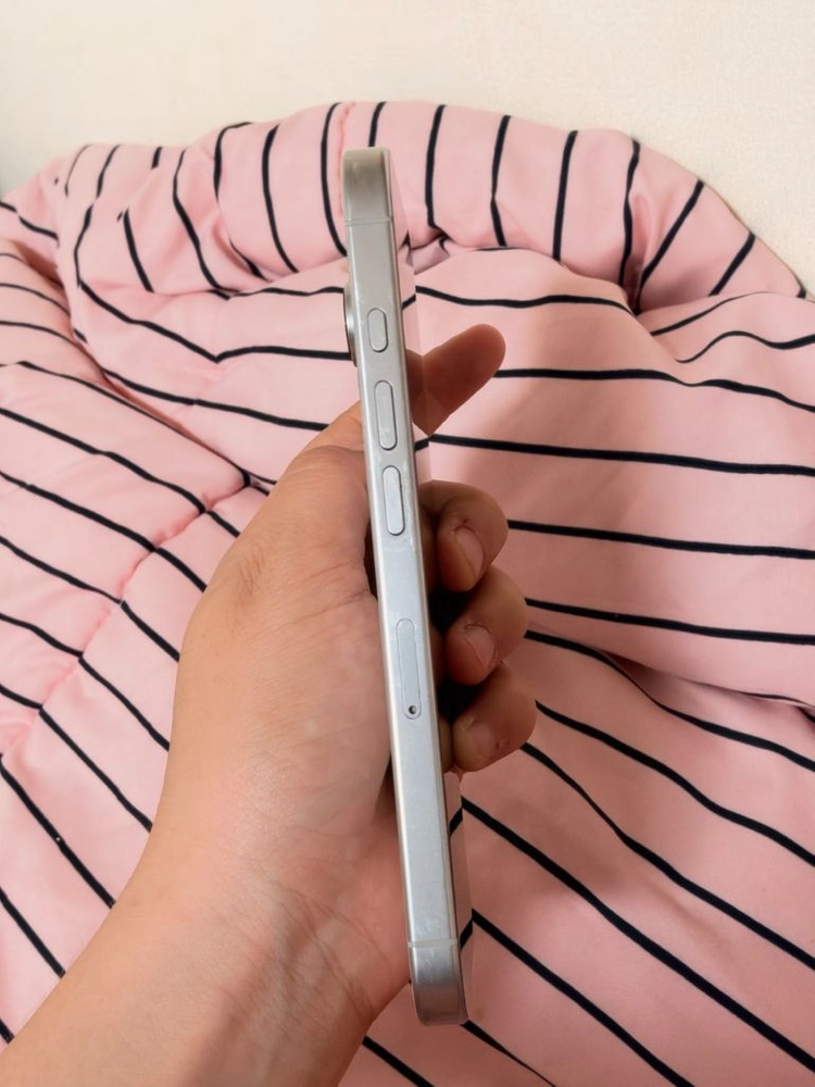 (해외판 무음)아이폰 16 Pro 256GB 화이트 티타늄 이미지