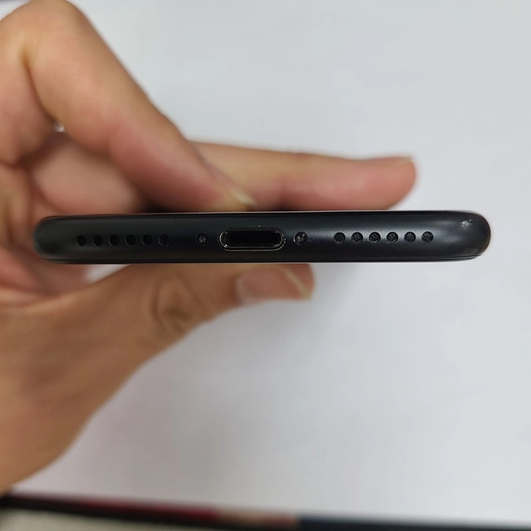 아이폰7 128GB 매트블랙 배터리100% 레트로 사진폰 101571 이미지