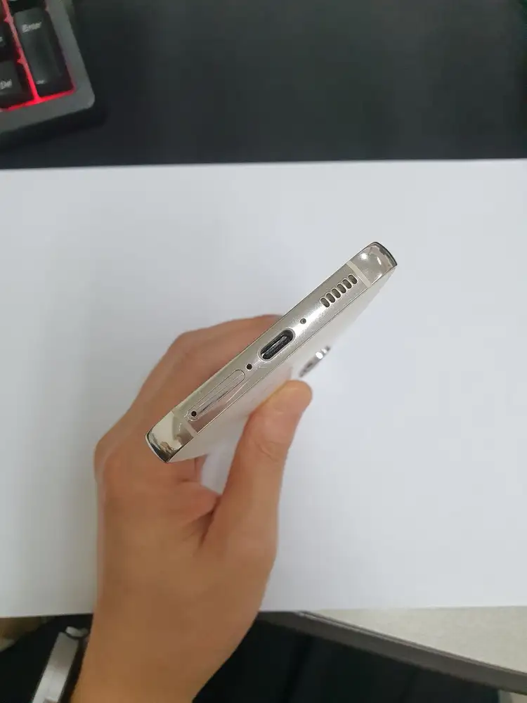 갤럭시S23 256GB 크림 U+ 무잔상 특S급 기능정상 중고폰 216689 이미지