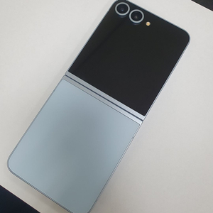 갤럭시Z플립6 256GB 블루 U+ 무잔상 기능정상 중고폰 216467 이미지