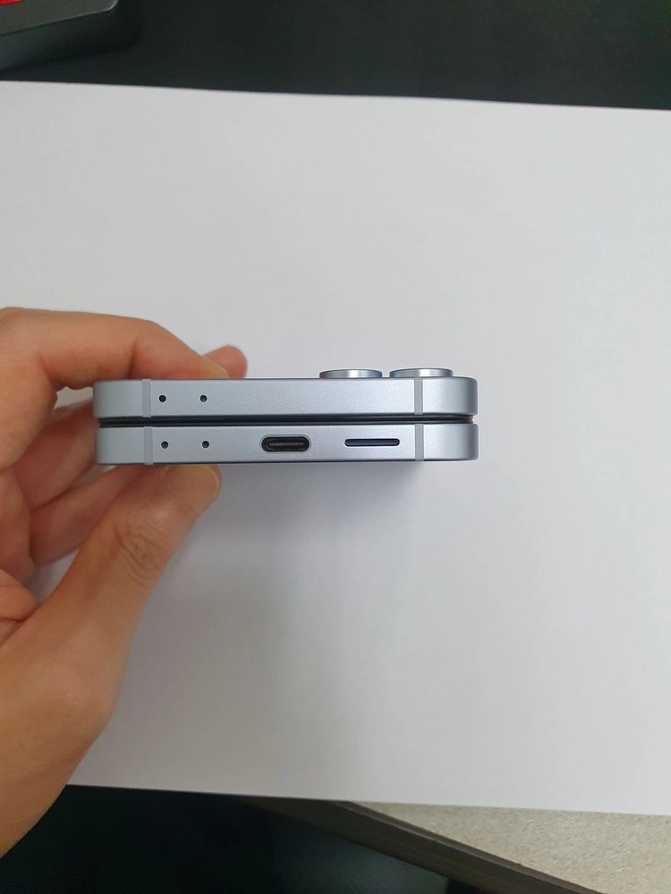갤럭시Z플립6 256GB 블루 U+ 무잔상 기능정상 중고폰 216467 이미지