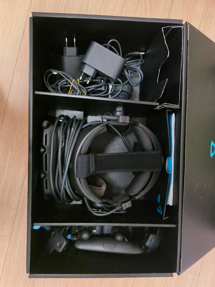 vive(바이브) 코스모스 엘리트 vr 기기 이미지