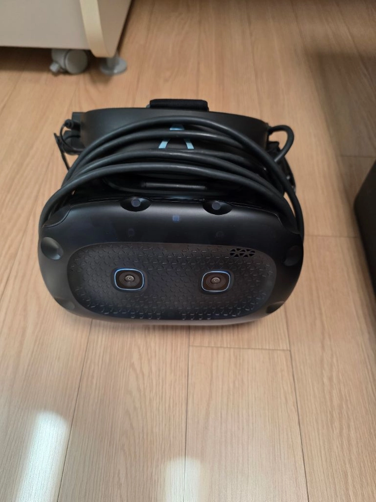 vive(바이브) 코스모스 엘리트 vr 기기 이미지
