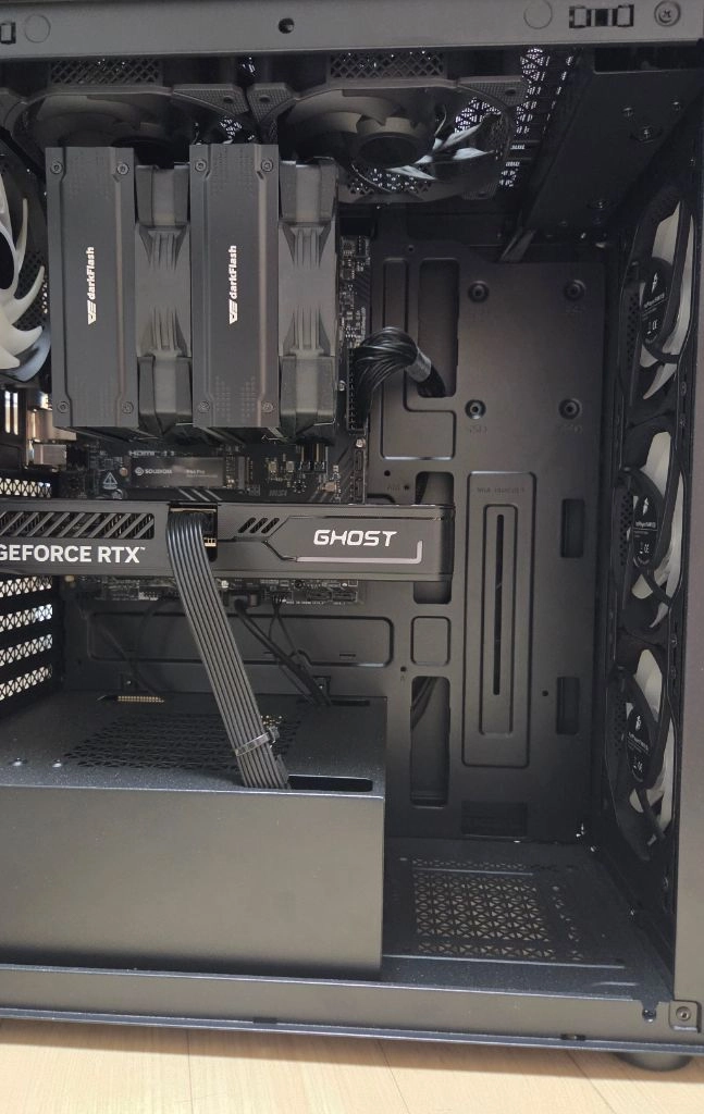 라이젠 7500F RTX5060TI 게이밍PC 이미지