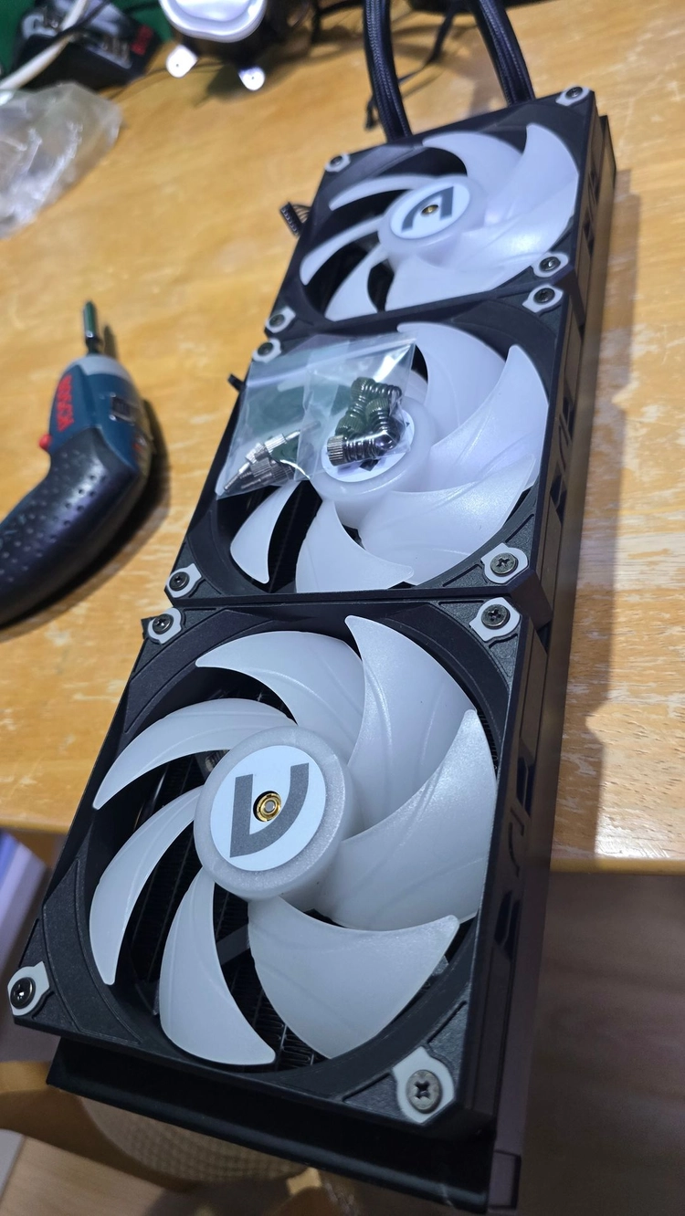 수랭쿨러 앱코 LUNA LP360 ARGB (블랙) AMD전용 이미지