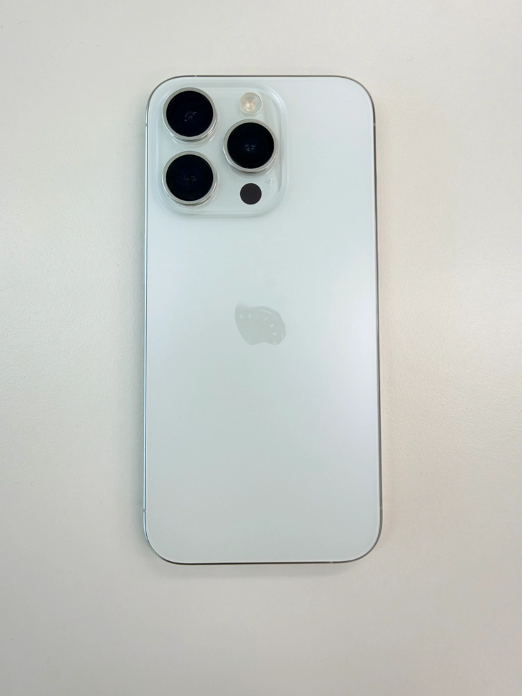 아이폰 15 프로 화이트 티타늄 256GB 풀박스 S급 팔아요(초기화 완료) 이미지