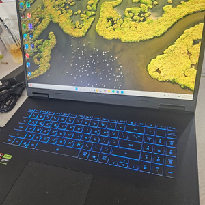 기가바이트 A18 18인치 RTX5070 512g 16g 게이밍 노트북 팝니다. 이미지