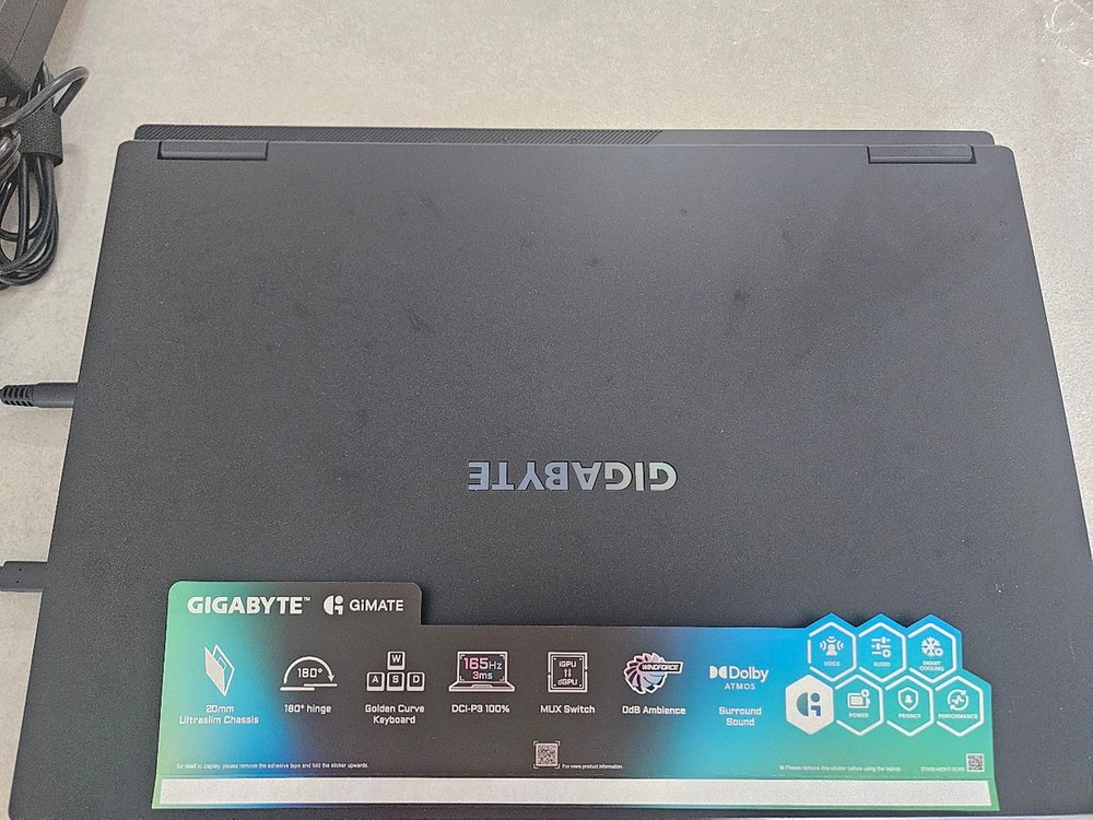 기가바이트 A18 18인치 RTX5070 512g 16g 게이밍 노트북 팝니다. 이미지