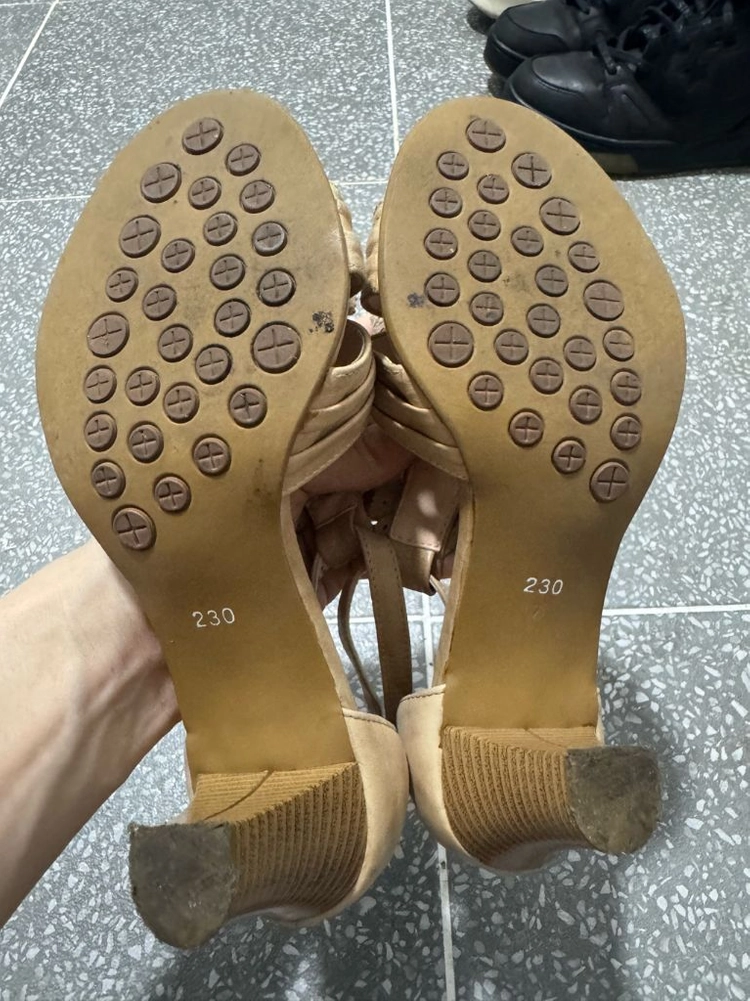 주띠 플라워 스트랩 샌들 힐 230 이미지