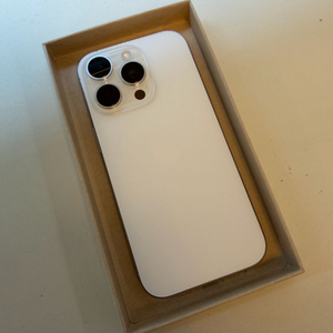 아이폰 16 프로 128GB 화이트 새상품 애플케어 이미지