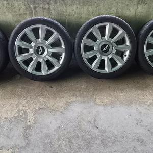 제네시스bh 프라다 19인치 휠타이어 팝니다 이미지