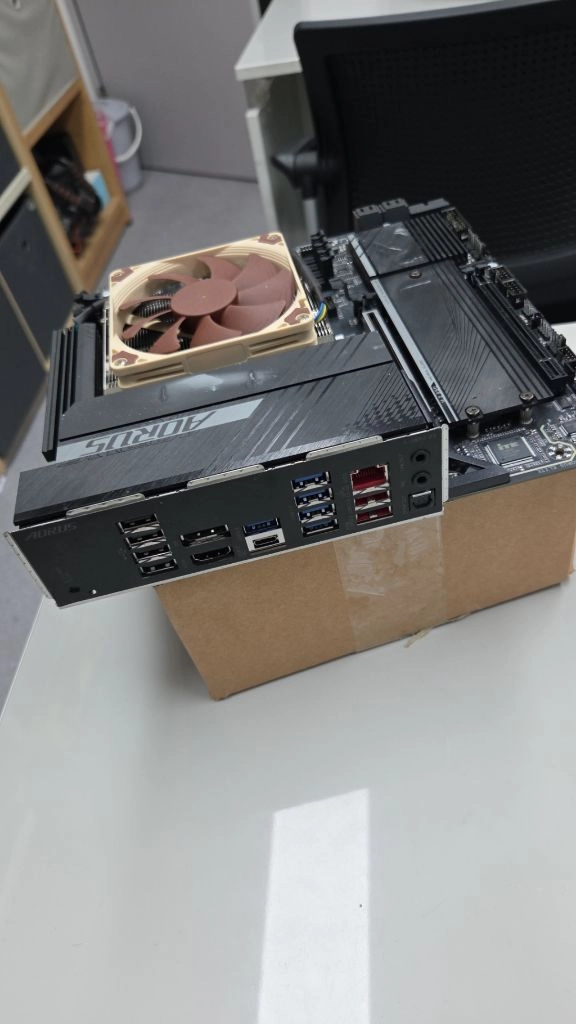 기가바이트 b650m elite 이미지