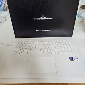 (최신형)LG 그램 프로 Ai 2026 / 팬서레이크(Ultra 3세대) / 16GB / 512GB 이미지