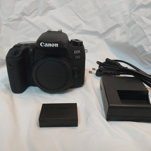 (작례O)캐논EOS 77D DSLR카메라 바디 팝니다.800D 상급모델, 80D 동급 센서(26.09월 작례) 이미지