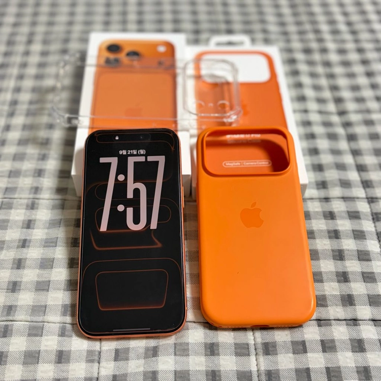애플 아이폰 17 프로 자급제 오렌지 256GB + 정품케이스 이미지