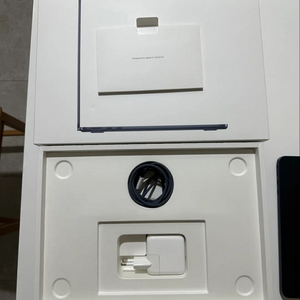 맥북에어 13인치 M2 16GB/512GB 미드나이트 이미지