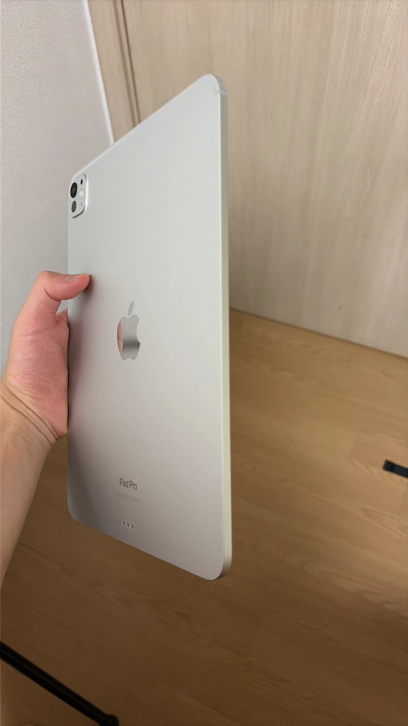 130만원 iPad Pro 11인치 M4 Wi-Fi 256GB 실버와 Apple Pencil Pro, 애케플 구성 이미지