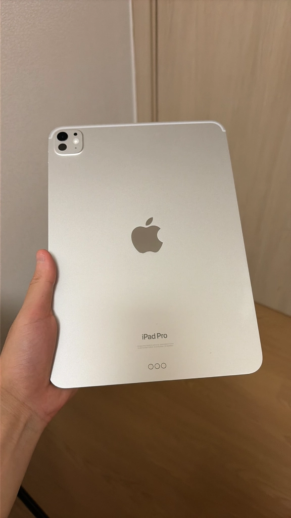 130만원 iPad Pro 11인치 M4 Wi-Fi 256GB 실버와 Apple Pencil Pro, 애케플 구성 이미지