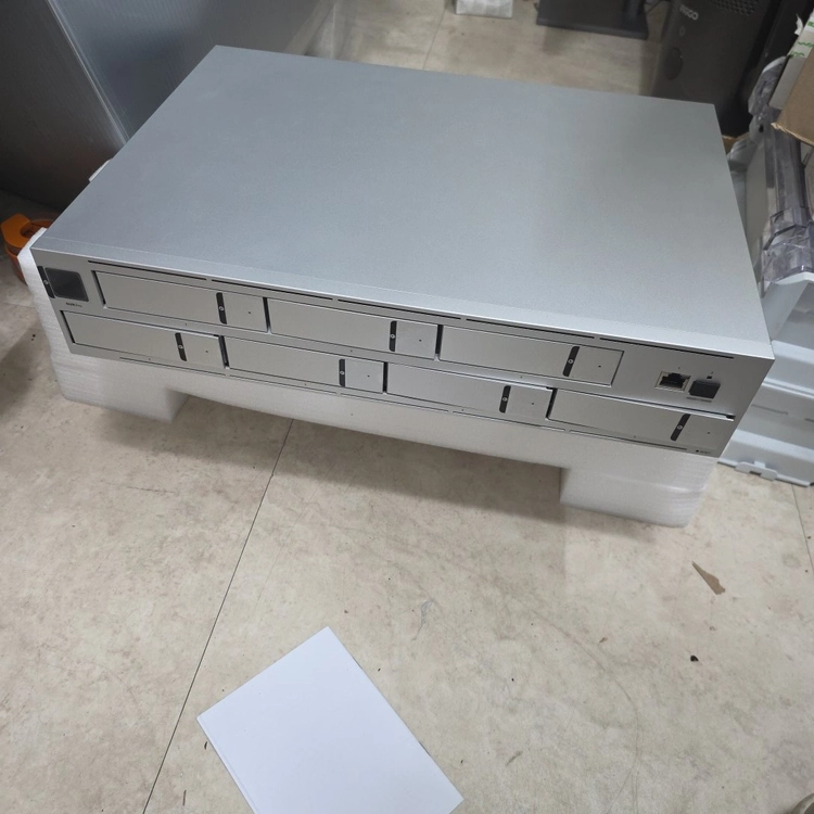 (유니파이) Unifi NVR 및 NVR Pro 팝니다. (CCTV, IP 카메라 비디오 저장장치) 이미지