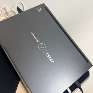 MSI Stealth 16 Mercedes-AMG 게이밍 노트북 4070 32gb 3tb 이미지