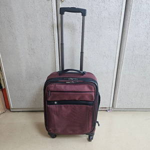 여행용캐리어 기내용가방 20인치 판매합니다 이미지