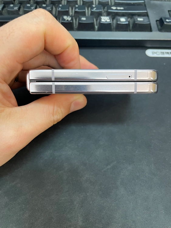 갤럭시Z플립5 라벤더 512GB 무잔상 상태좋은 중고33만7천팝니다 이미지