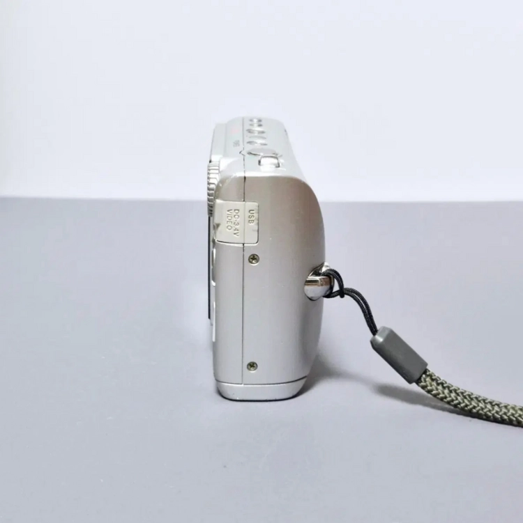 올림푸스 FE-130 디지털카메라 이미지