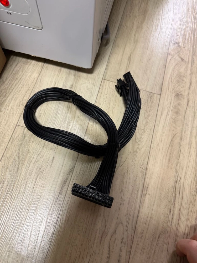 리안리 엣지 1200w 파워 이미지