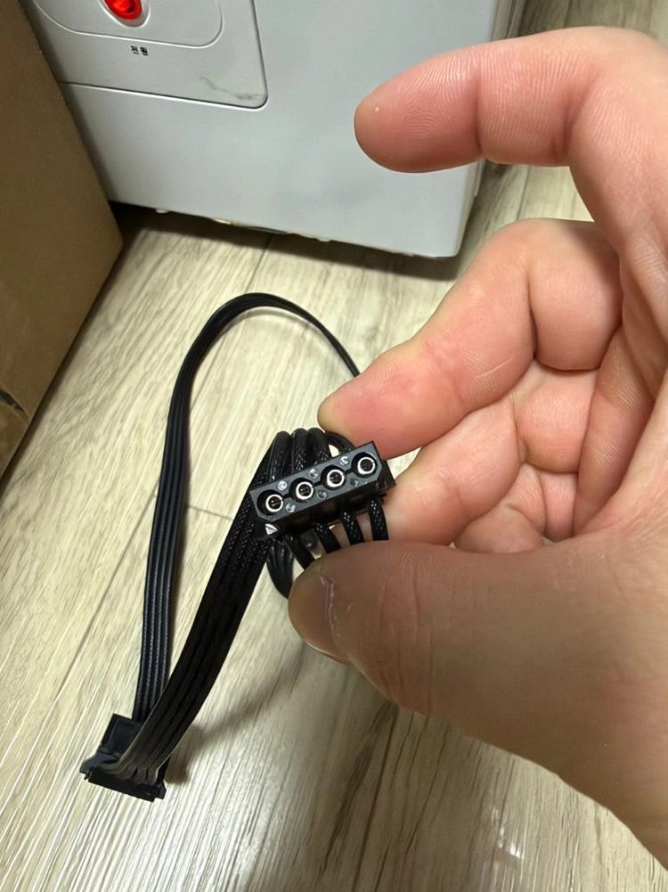 리안리 엣지 1200w 파워 이미지