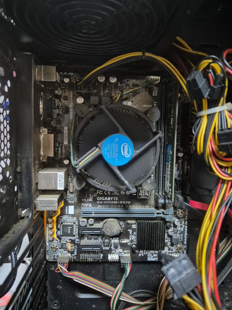 메인보드 (기가바이트 GA-H110M-DS2V) + i5-7500 3.5GHz CPU 판매 - 안심되는 중고거래