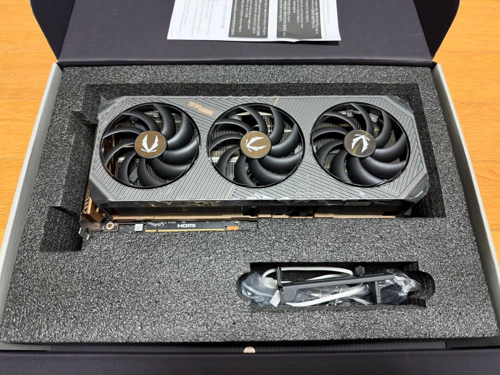 ZOTAC RTX5080 SOLID OC - 안심되는 중고거래