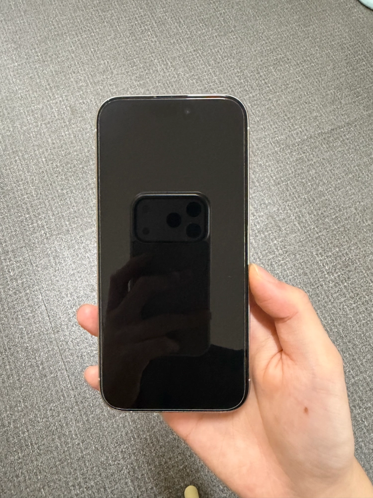 아이폰 15pro 화이트 티타늄 128GB 풀박+악세사리 판매합니다 이미지
