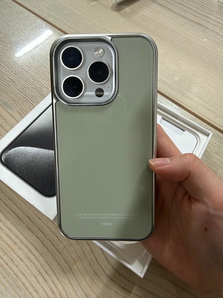 아이폰 15pro 화이트 티타늄 128GB 풀박+악세사리 판매합니다 이미지