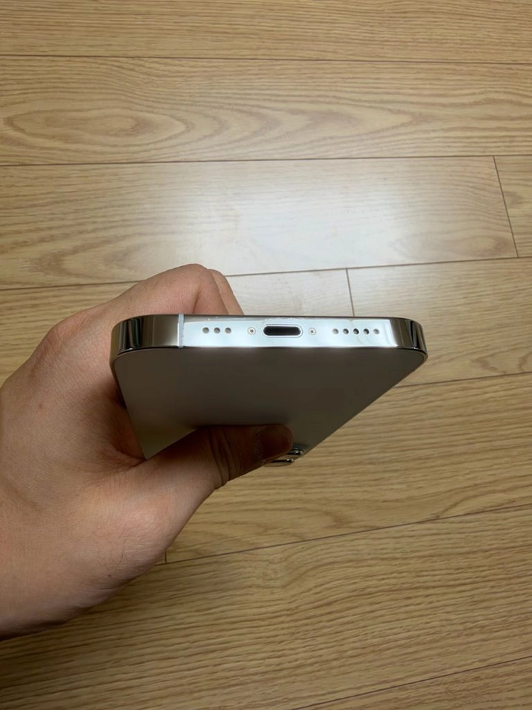 아이폰13프로 실버 256GB 이미지